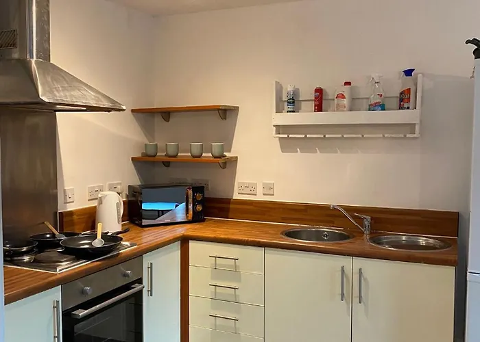 2 Bedroom 2 Bathroom City Centre